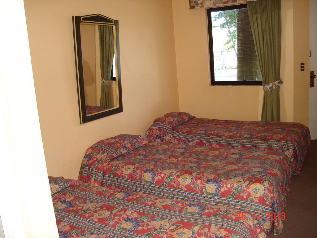 Chillán Hotel Alicante الغرفة الصورة