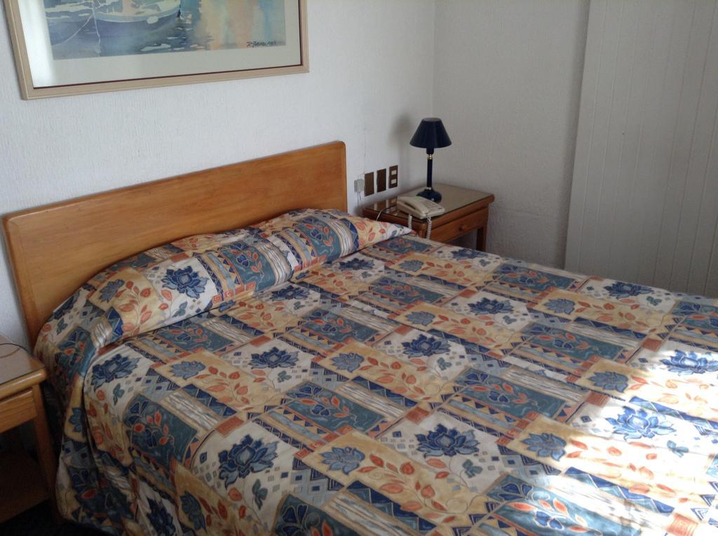 Chillán Hotel Alicante الغرفة الصورة