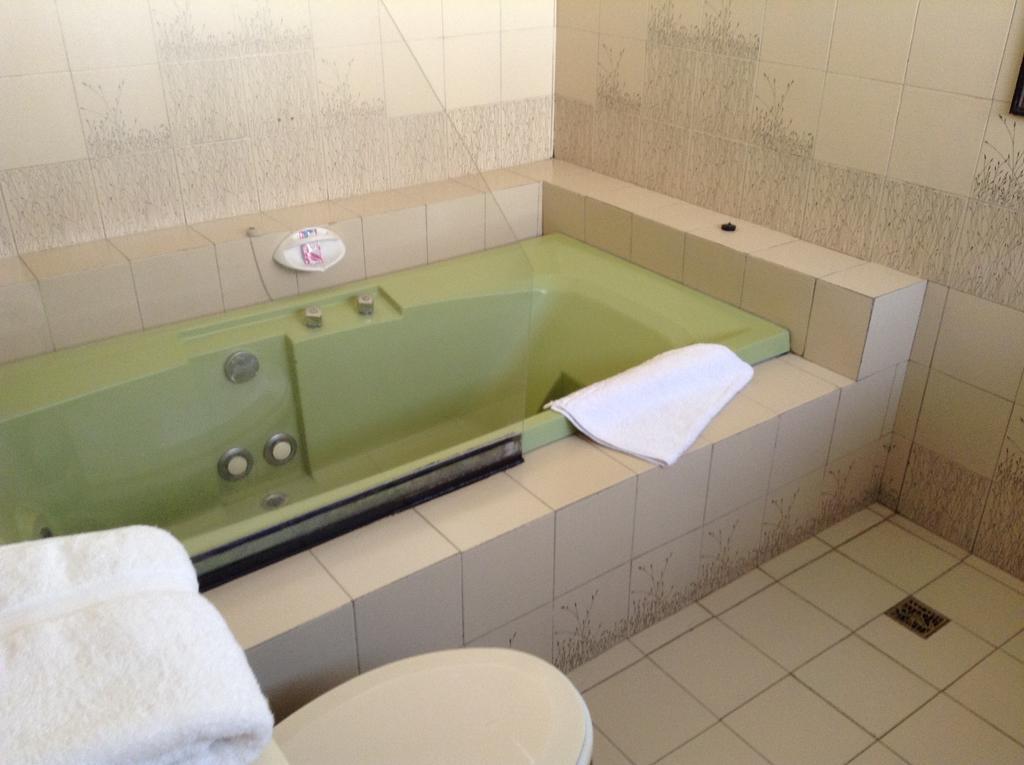 Chillán Hotel Alicante الغرفة الصورة